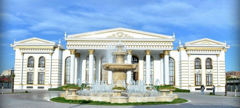 Böyük Saray – Şadlıq sarayı