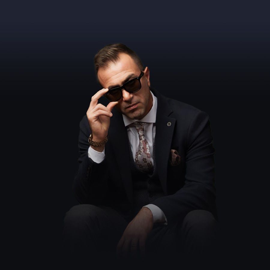 Ceyhun Zeynalov – Müğənni