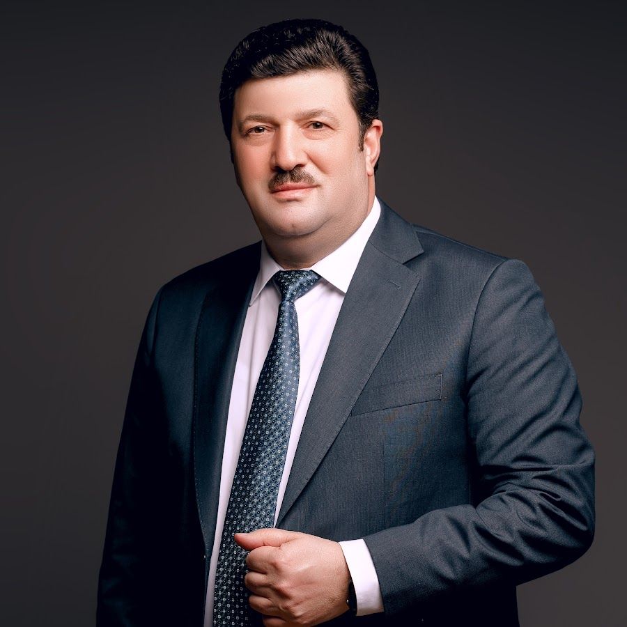 Əflatun Qubadov – Müğənni