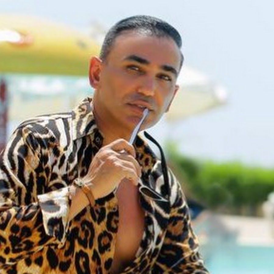 Elvin Elcan – Müğənni