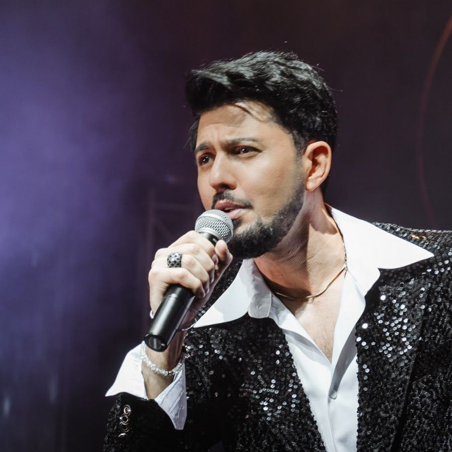 İlqar Sadıqov – Müğənni