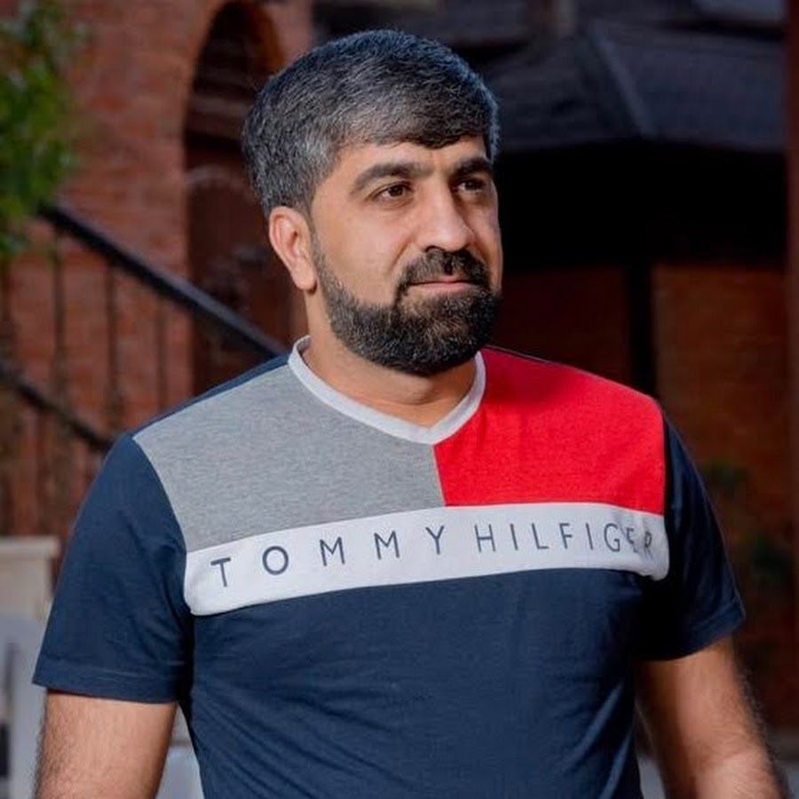 Ruslan Müşfiqabadlı – Müğənni