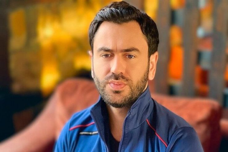 Üzeyir Mehdizadə – Müğənni